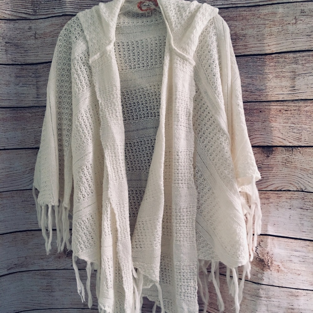 NWOT Hooded Fringe Poncho